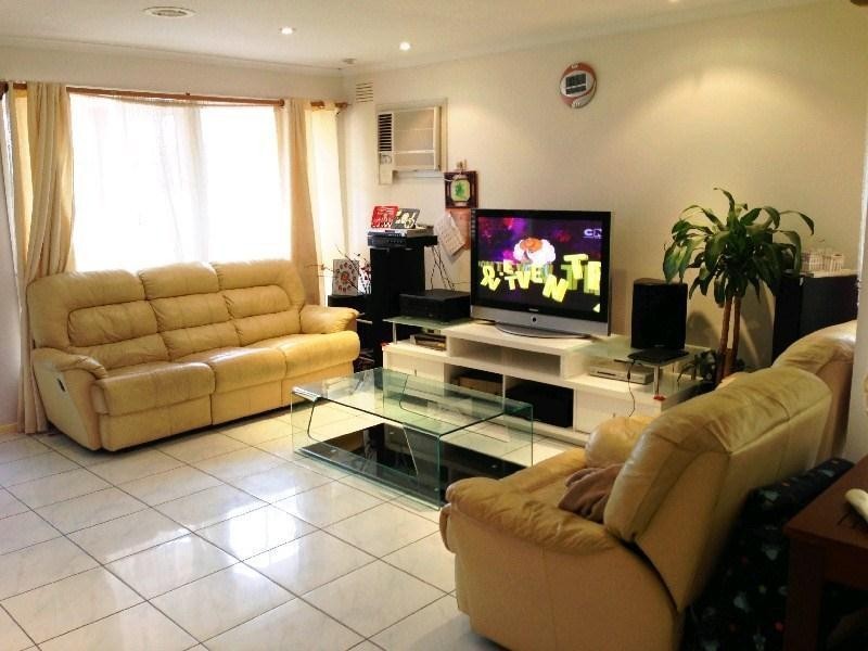 1/12 Batten Street, St Albans VIC 3021