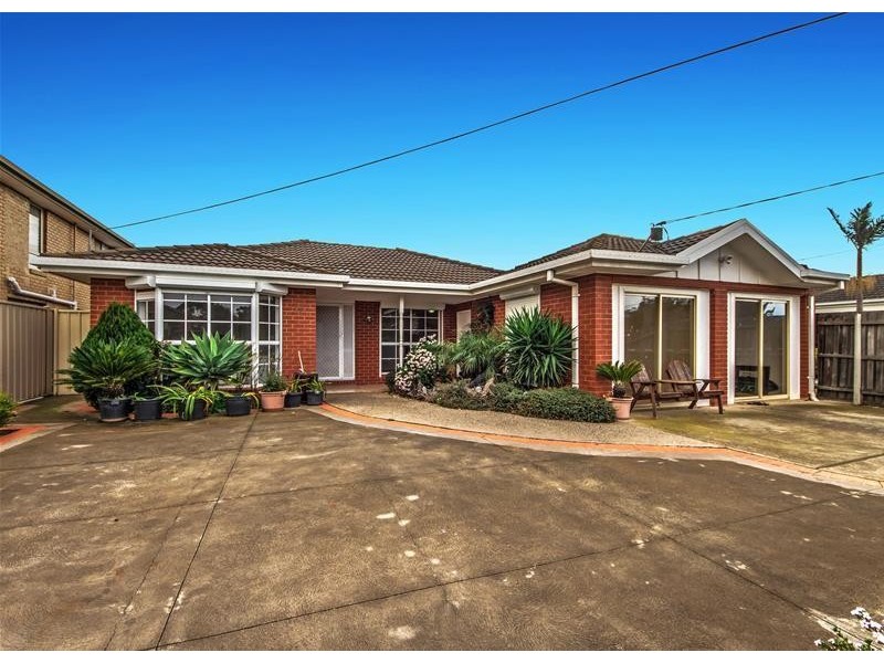 27 Doherty Street, Deer Park VIC 3023