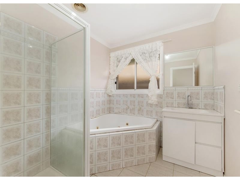 27 Doherty Street, Deer Park VIC 3023