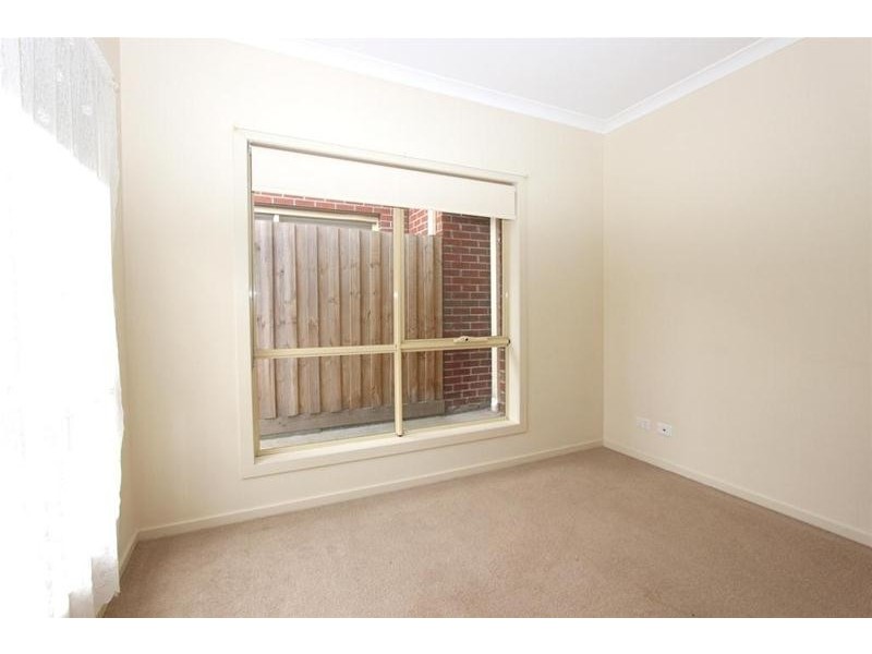 2/31 Adelaide Street, St Albans VIC 3021