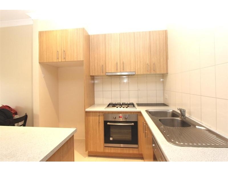 2/31 Adelaide Street, St Albans VIC 3021