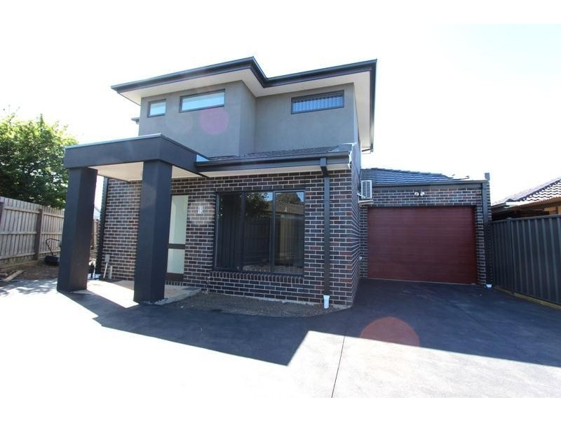 2/14  Glenrosa Court, St Albans VIC 3021