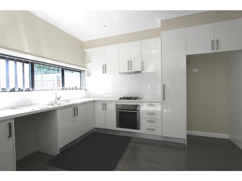 2/14  Glenrosa Court, St Albans VIC 3021