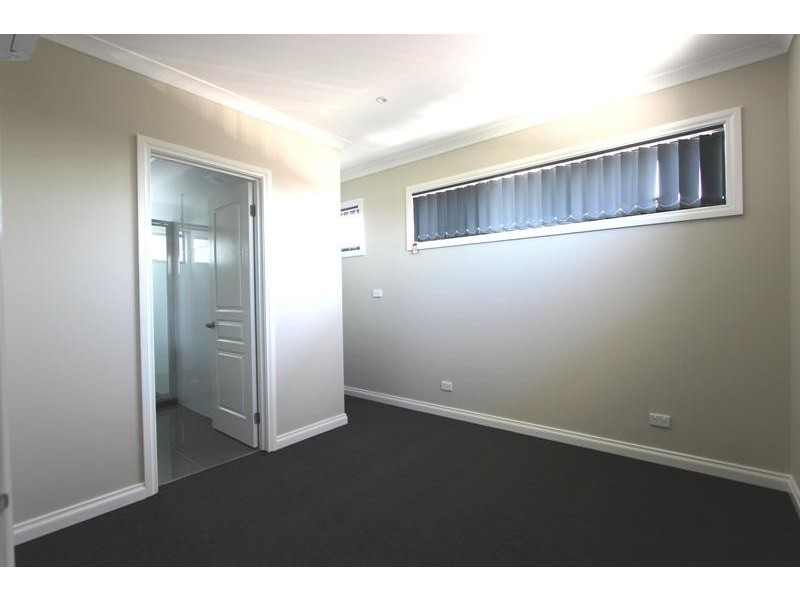 2/14  Glenrosa Court, St Albans VIC 3021