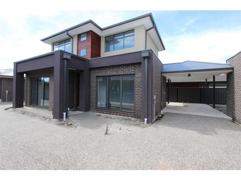 2/57 Lester Avenue, St Albans VIC 3021