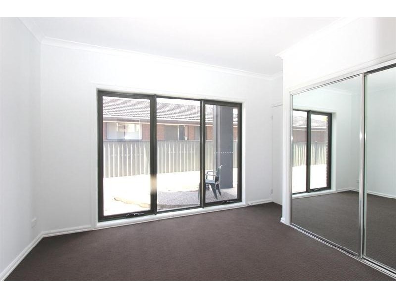 2/57 Lester Avenue, St Albans VIC 3021