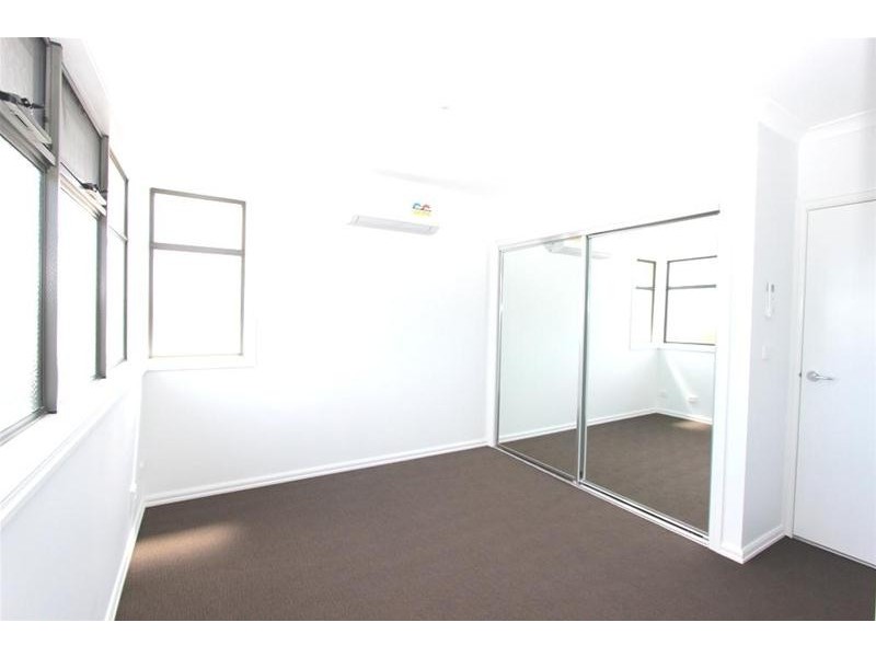 2/57 Lester Avenue, St Albans VIC 3021