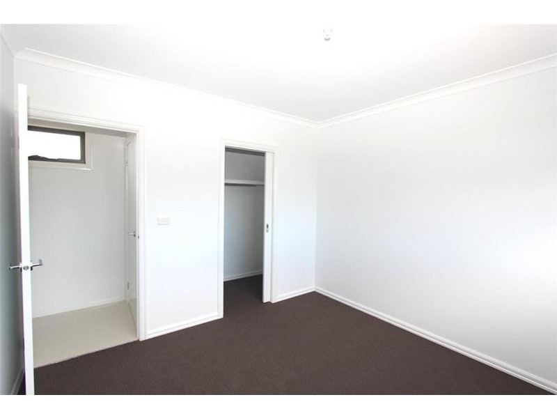 2/57 Lester Avenue, St Albans VIC 3021