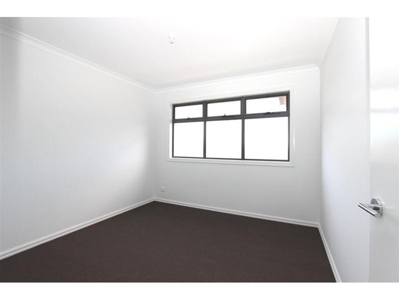 2/57 Lester Avenue, St Albans VIC 3021