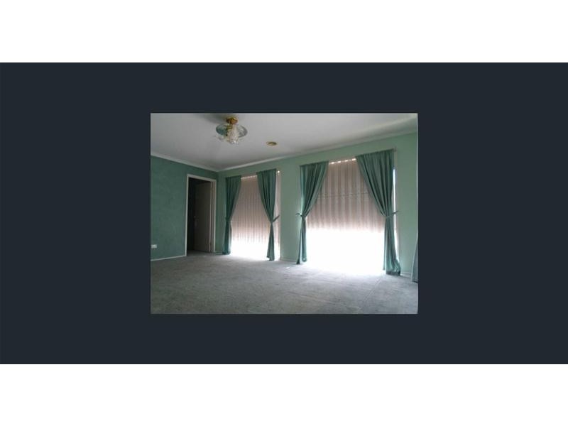 21 Jackson Circuit, Albanvale VIC 3021