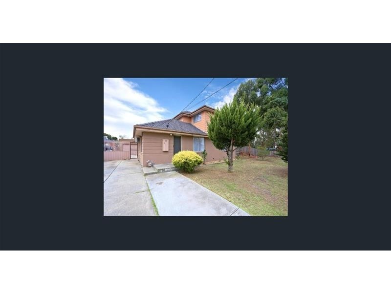 2 Station Avenue, St Albans VIC 3021