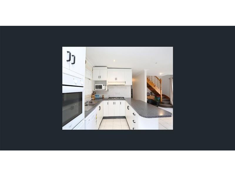 2 Station Avenue, St Albans VIC 3021