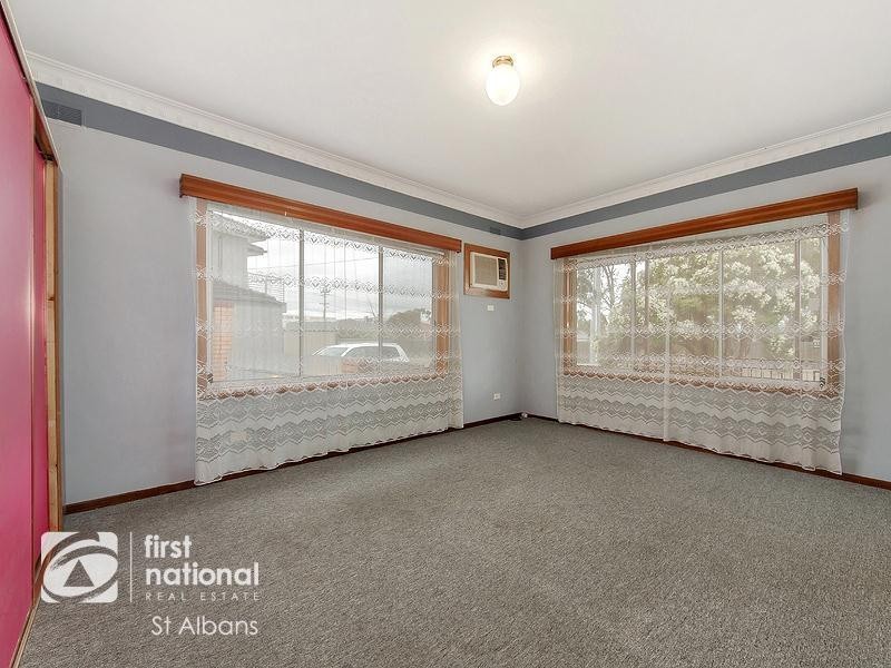 84 Henry Street, St Albans VIC 3021