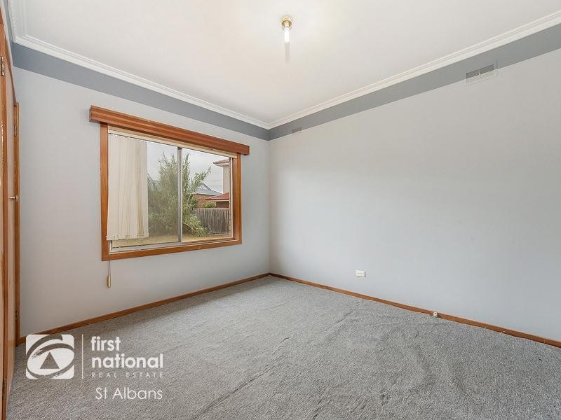 84 Henry Street, St Albans VIC 3021
