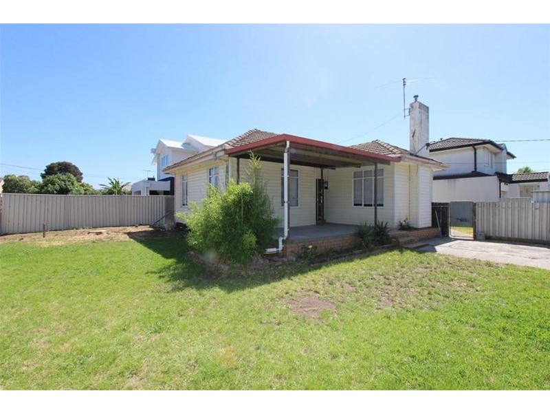 2  Margaret Crescent, Braybrook VIC 3019