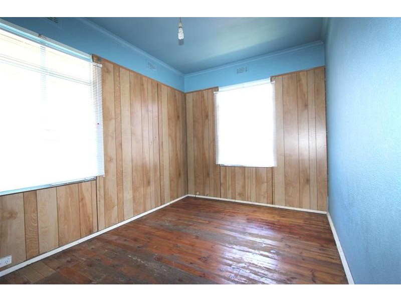 2  Margaret Crescent, Braybrook VIC 3019