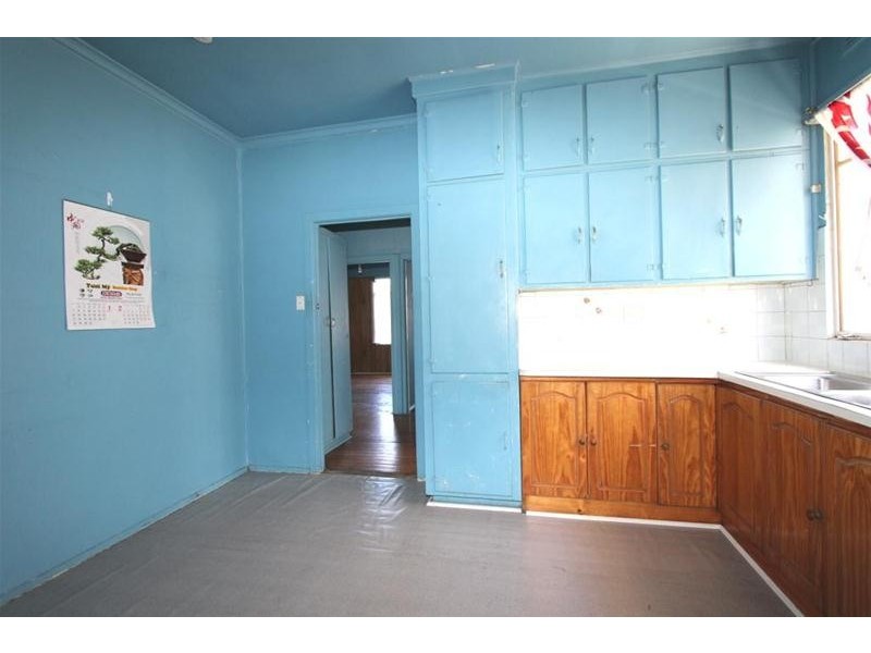 2  Margaret Crescent, Braybrook VIC 3019