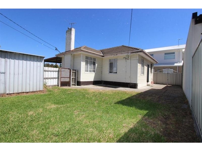 2  Margaret Crescent, Braybrook VIC 3019