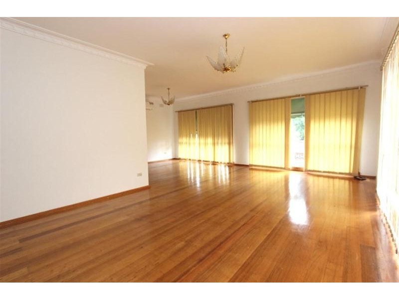 6 Bent Street, St Albans VIC 3021