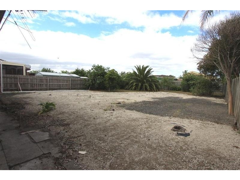 6 Bent Street, St Albans VIC 3021