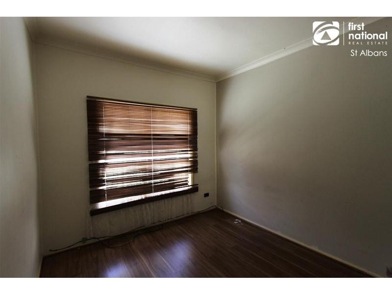 1 Manfred Avenue, St Albans VIC 3021