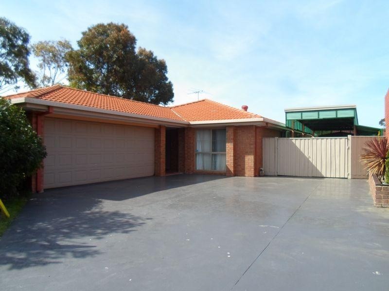 1 Kellybrook Close, Delahey VIC 3037