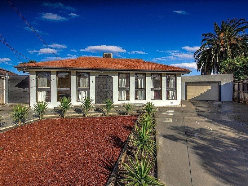 4 Bronwyn Court, Deer Park VIC 3023