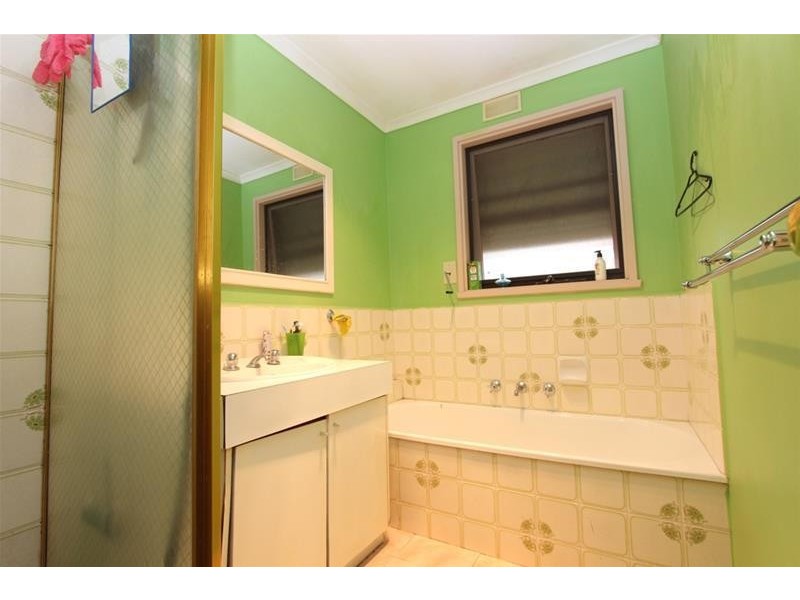 28 Marshall Avenue, St Albans VIC 3021