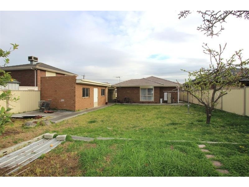 28 Marshall Avenue, St Albans VIC 3021