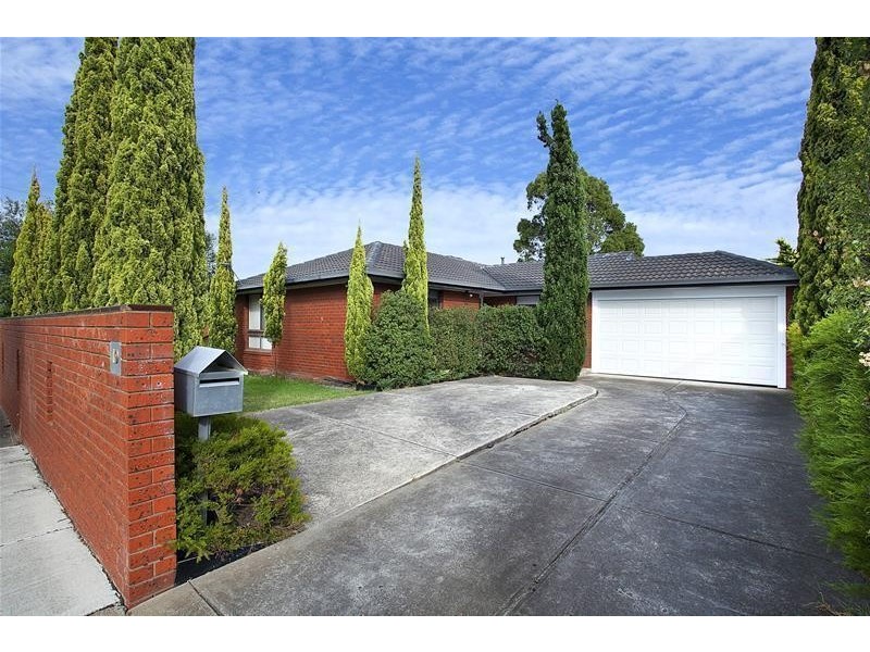 19 Winnington Street, Deer Park VIC 3023