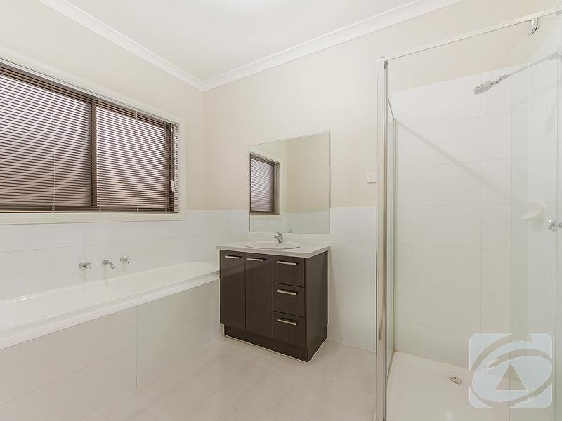 44 Pinrush Road, Brookfield VIC 3338