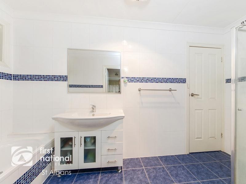 39 Pottenger Way, St Albans VIC 3021