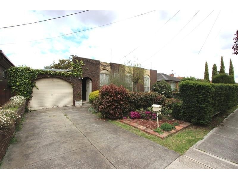 97 Clarke Avenue, St Albans VIC 3021