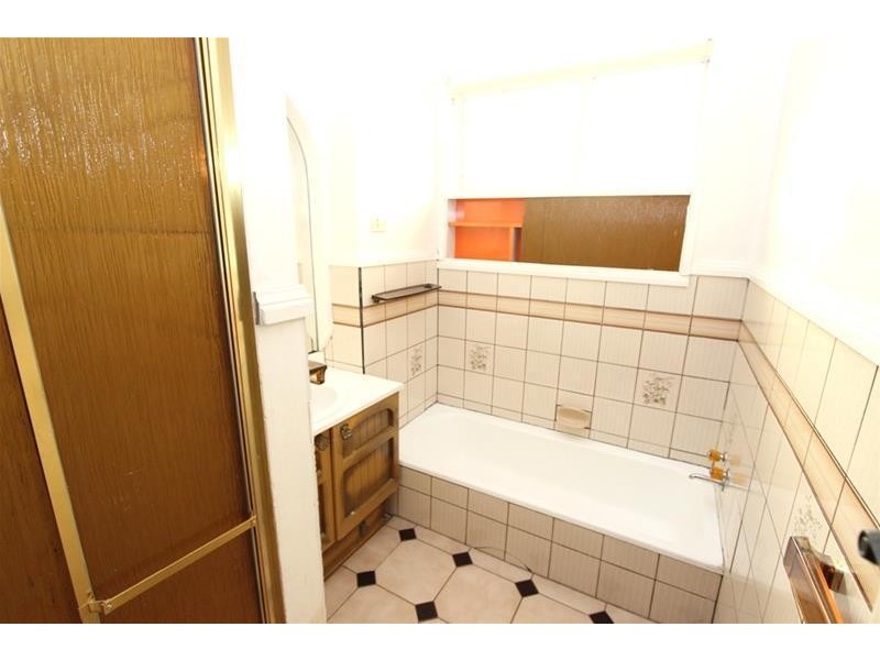 97 Clarke Avenue, St Albans VIC 3021