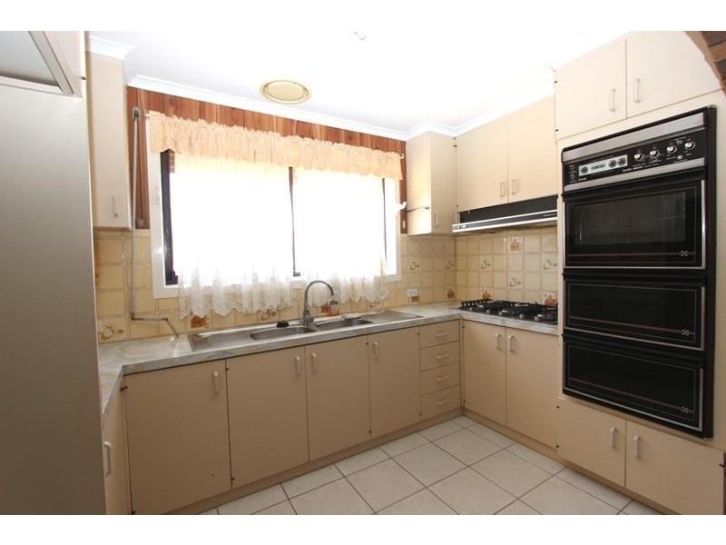 27 Opie Road, Deer Park VIC 3023