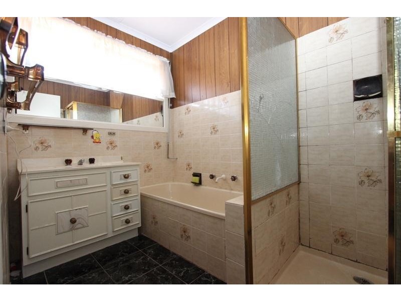 27 Opie Road, Deer Park VIC 3023