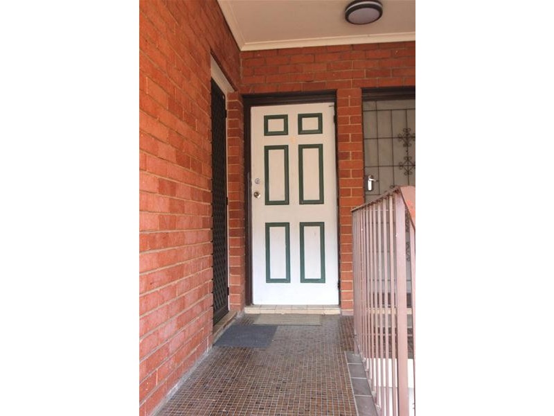 8/17 St Albans Road, St Albans VIC 3021