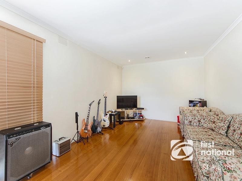 1 Garry Court, Kings Park VIC 3021