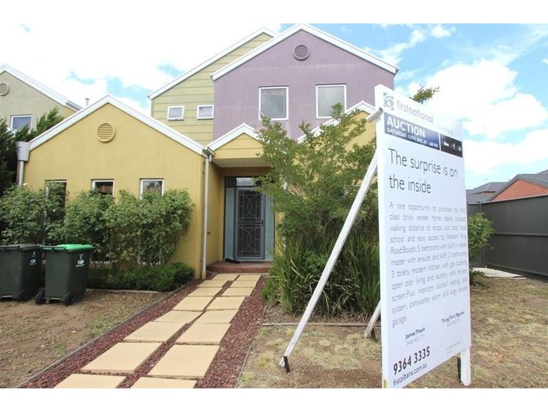 8 Lavender Park Road, Cairnlea VIC 3023