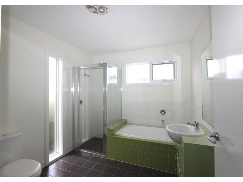 8 Lavender Park Road, Cairnlea VIC 3023