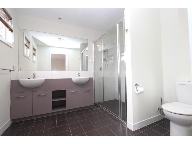 8 Lavender Park Road, Cairnlea VIC 3023