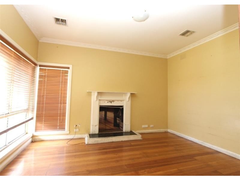 40 Clarke Avenue, St Albans VIC 3021