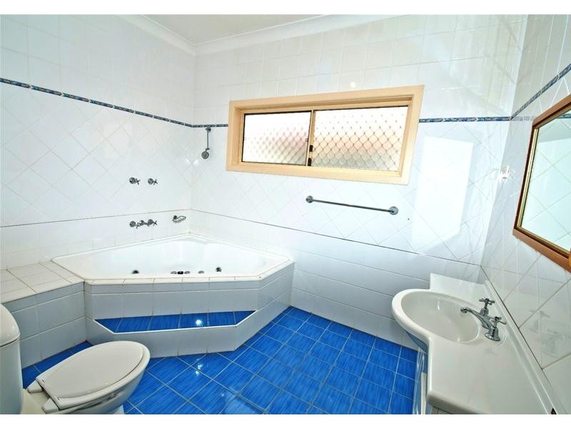 6 York Street, Condell Park NSW 2200