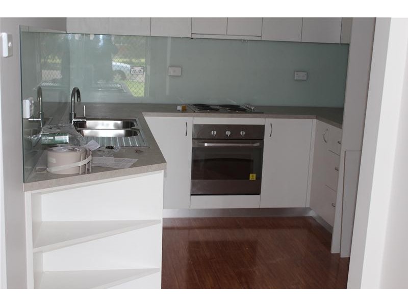 228 River Avenue, Carramar NSW 2163