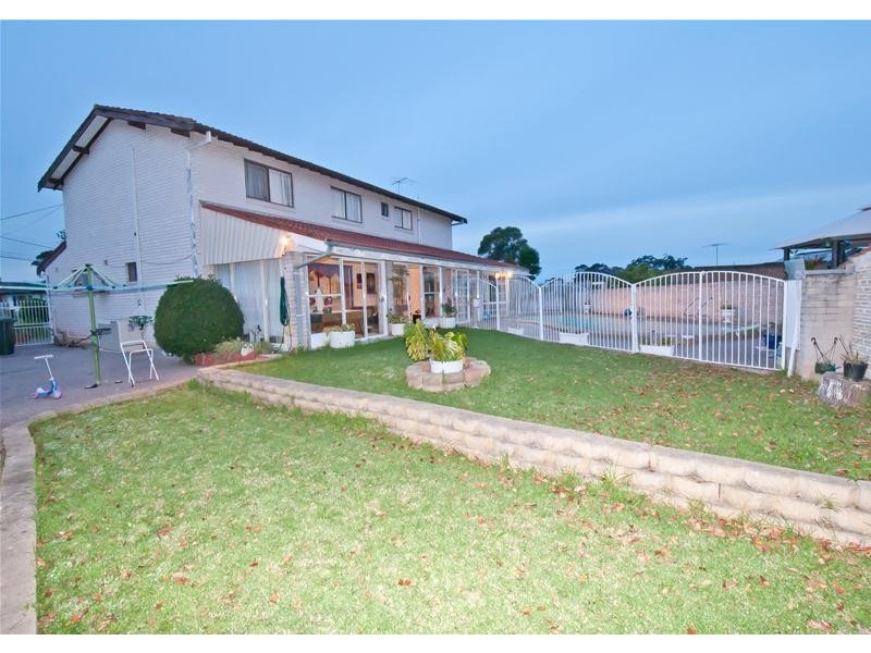 Fairfield West NSW 2165