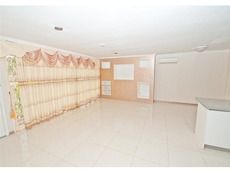 8 Brown Road, Bonnyrigg NSW 2177