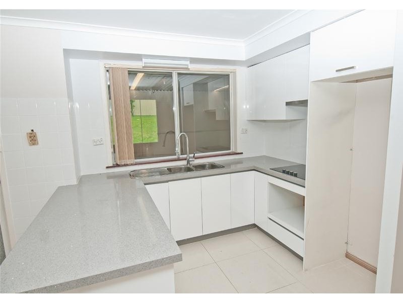 8 Brown Road, Bonnyrigg NSW 2177