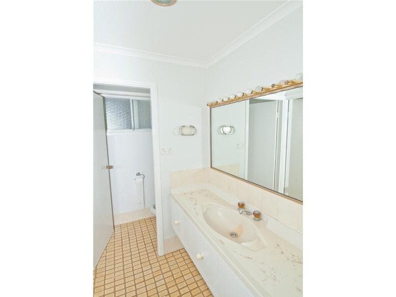 8 Brown Road, Bonnyrigg NSW 2177