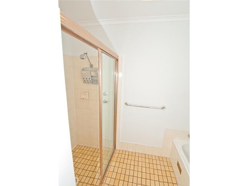 8 Brown Road, Bonnyrigg NSW 2177