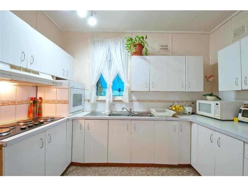 27 Russell Street, Mount Pritchard NSW 2170